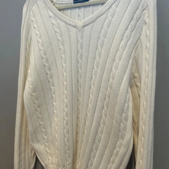 Brandy Melville Cable Knit V-Neck Sweater – One Size, Cream/White - Picture 2 of 6